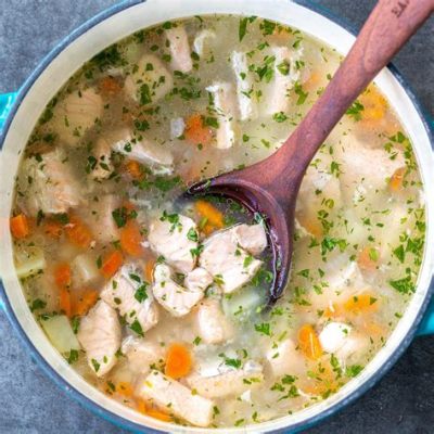  Ukha! Uma Sopa Eslava Envolvente que Desperta os Sentidos com o Sabor Marinho e Ervas Frescas